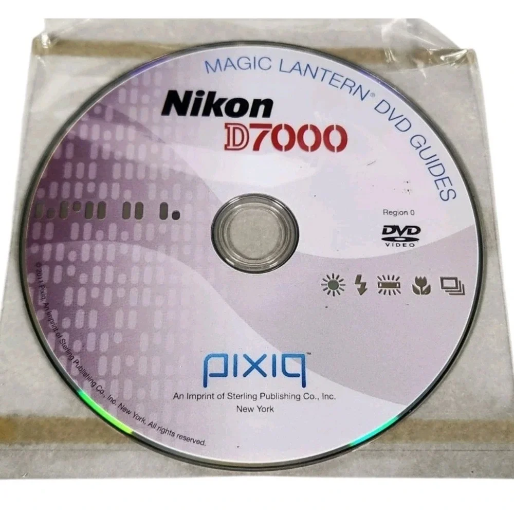 Nikon D7000 Multimedia Workshop Book 2 DVDs Magic Lantern Guides 2011